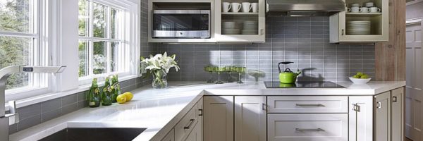 backsplash image in kitchen